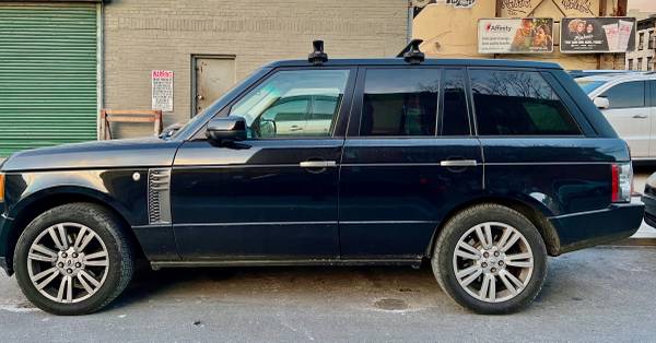 2011 LAND ROVER RANGE ROVER HSE LUX Edition - - by for sale in Brooklyn, NY – photo 2