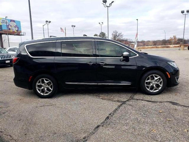 2017 Chrysler Pacifica Limited for sale in Wichita, KS – photo 4