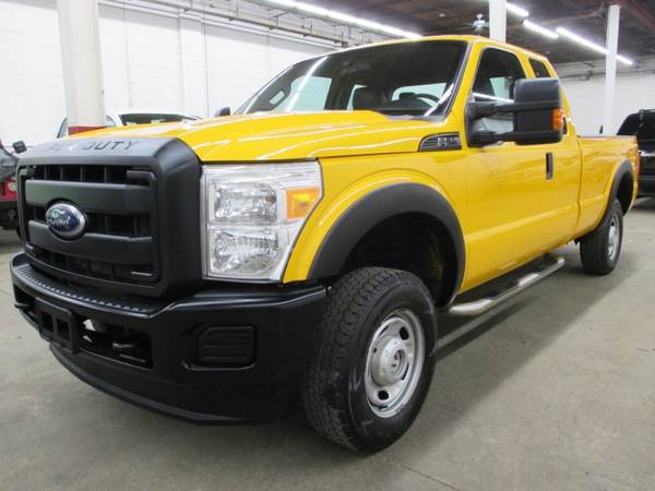 2011 Ford Super Duty F-250 XL 4WD Ext Cab Long Bed V8 Gas F250 for sale in Highland Park, IL – photo 3