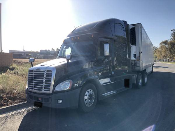 2012 Freightliner Cascadia 125 for sale in Ferndale, IL