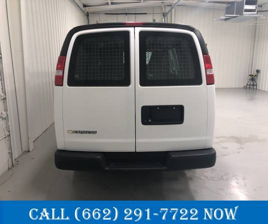 2017 Chevrolet Express 2500 4.8L V8 Cargo/Work Van For Sale for sale in Ripley, MS – photo 6