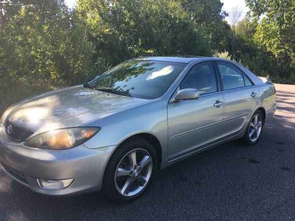 2005 TOYOTA CAMRY SE LOW LOW MILES! for sale in PELHAM, MA
