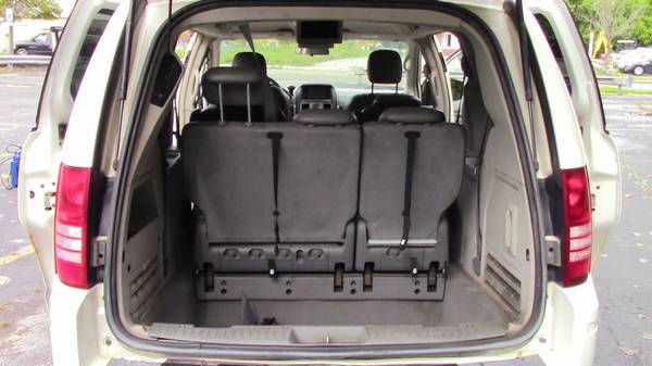 2008 Chrysler Town and Country Touring Minivan **3rd Row**DVD Player** for sale in Lockport, NY – photo 14