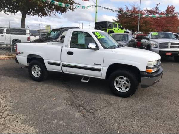 2000 Chevrolet Silverado 1500 LS Reg. Cab Short Bed 4WD for sale in Eugene, OR – photo 4