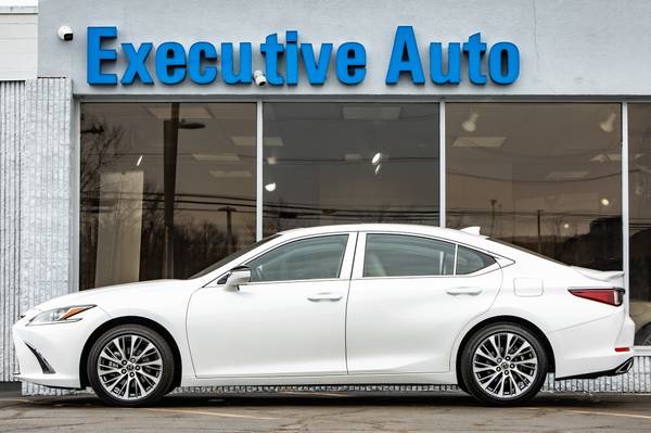 2020 LEXUS ES350 Only 8, 000 Miles! - - by dealer for sale in Smithfield, RI – photo 4