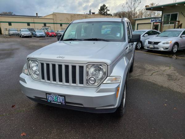 2011 JEEP LIBERTY 4X4 **BAD CREDIT IS NO PROBLEM HERE!!!** - cars &... for sale in Eugene, OR – photo 4