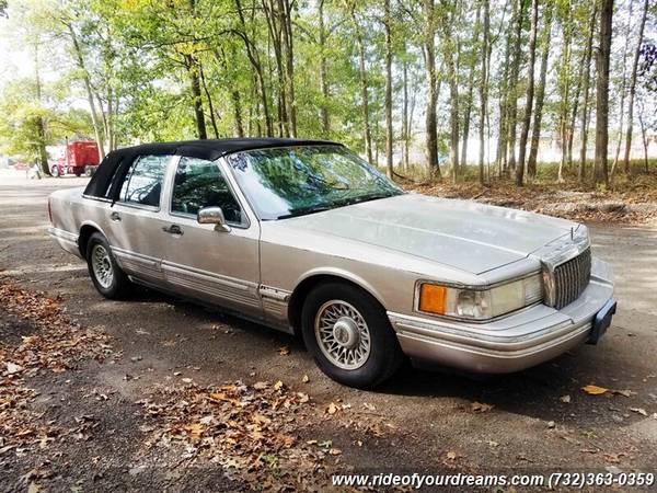 Antique Lincoln Town Car! An American Classic! NO Accidents or Damage for sale in BRICK, NJ – photo 4