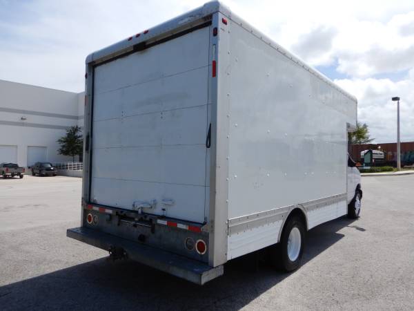 2006 Ford E450 14' Box Truck w/ Attic V10 FL Truck 1 Owner Cutaway Eco for sale in West Palm Beach, FL – photo 6