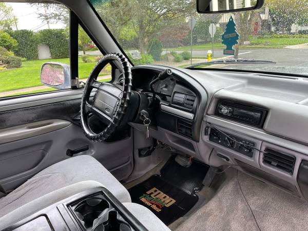 1995 Ford F150 short box 2-door 4 x 4 V8 engine auto Runs Great for sale in Rockville Centre, NY – photo 12