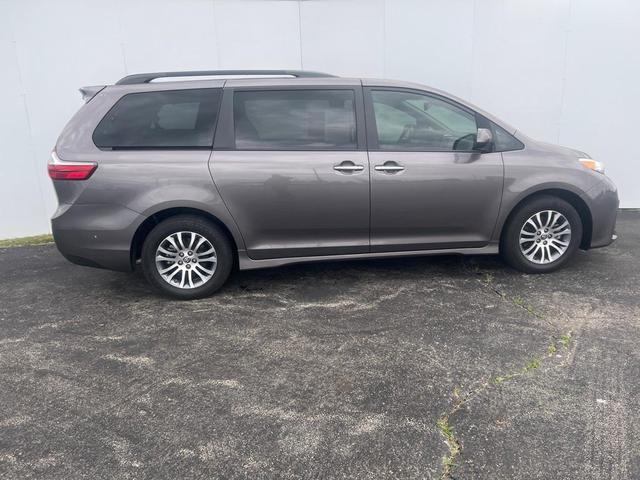 2020 Toyota Sienna XLE for sale in Effingham, IL – photo 13