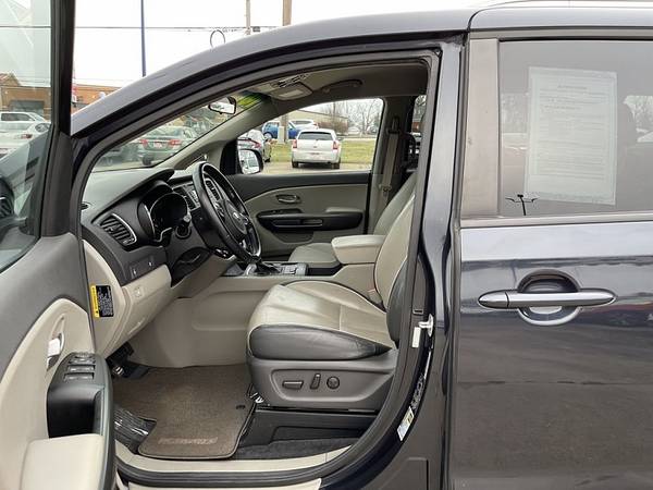 2016 Kia Sedona 4d Wagon LX - - by dealer - vehicle for sale in Cincinnati, OH – photo 24
