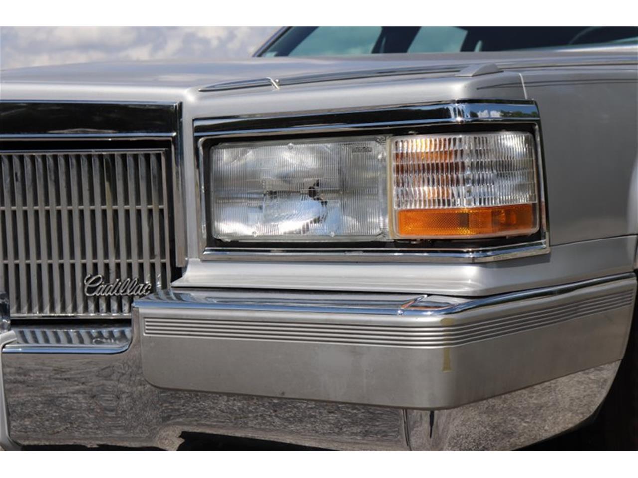 1991 Cadillac Brougham for sale in Alsip, IL – photo 20