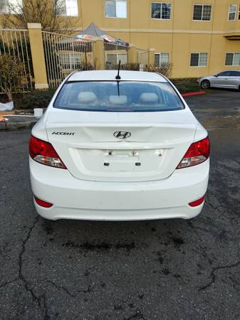 2012 Hyundai Accent for sale in Bellevue, WA – photo 3