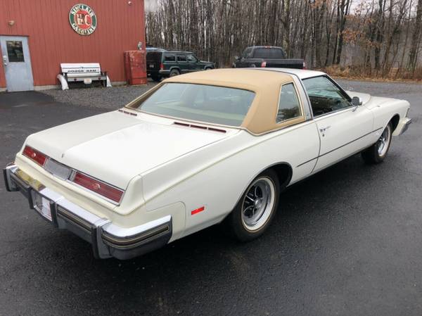 1976 Buick Riviera White - - by dealer - vehicle for sale in Johnstown , PA – photo 12
