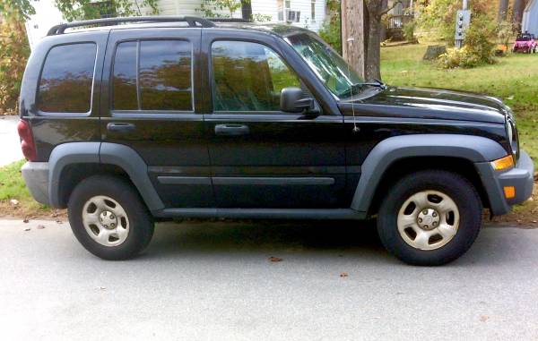 2007 Jeep Liberty 4x4 for sale in BRUNSWICK, ME – photo 2