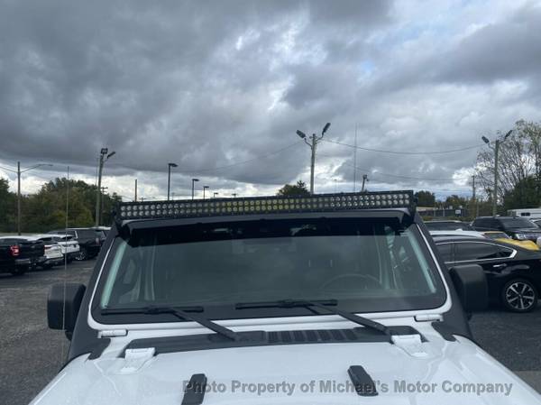 2020 Jeep Gladiator Overland 4x4 Bright White for sale in Nashville, AL – photo 14