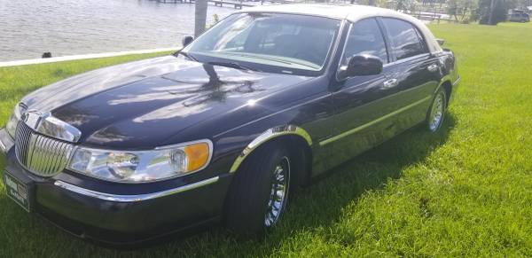SOLD !2000 Lincoln Town Car 22,000 Original Miles One Owner Garaged. for sale in Sebring, FL – photo 2