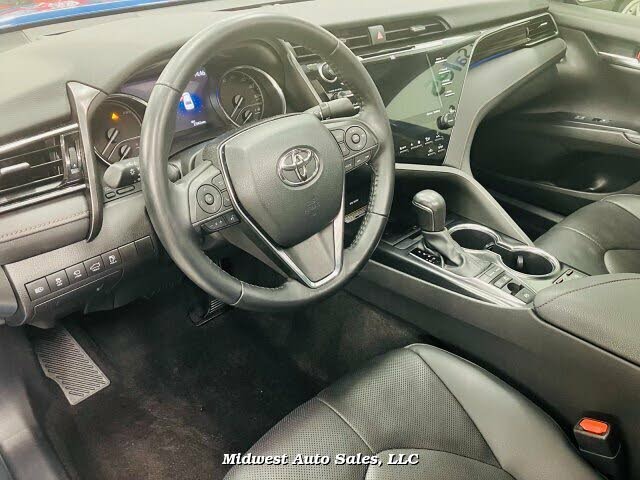 2020 Toyota Camry Hybrid XLE FWD for sale in Eden Prairie, MN – photo 16