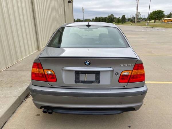 2005 BMW 330i // ZHIP PACKAGE // CLEAN CARFAX for sale in Clearwater, KS – photo 4