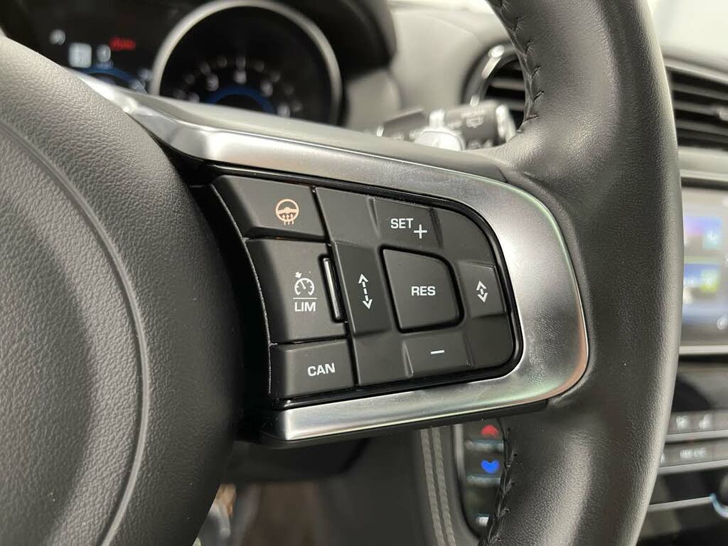 2018 Jaguar F-PACE 35t R-Sport AWD for sale in Grand Rapids, MI – photo 8