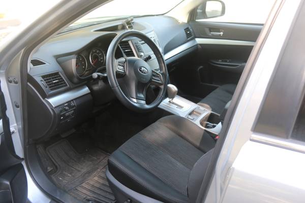 2014 Subaru Outback 2.5i Premium with hitch for sale in Sacramento , CA – photo 10