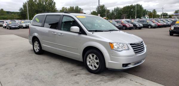 CLEAN!! 2009 Chrysler Town & Country 4dr Wgn Touring for sale in Chesaning, MI – photo 5