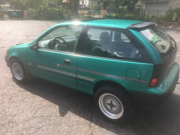 1994 Geo Metro 3/5spd 133k and 40+ MPG - Electric Sunroof for sale in Lakeland, MN – photo 13