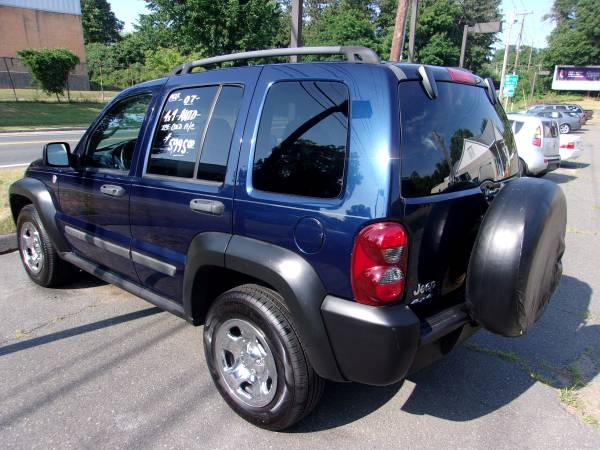 2007 JEEP LIBERTY SPORT 4DR 4X4-V6-AUTOMATIC-PW/PLKS-ICE COLD AIR-142K for sale in PALMER, MASS, MA – photo 4