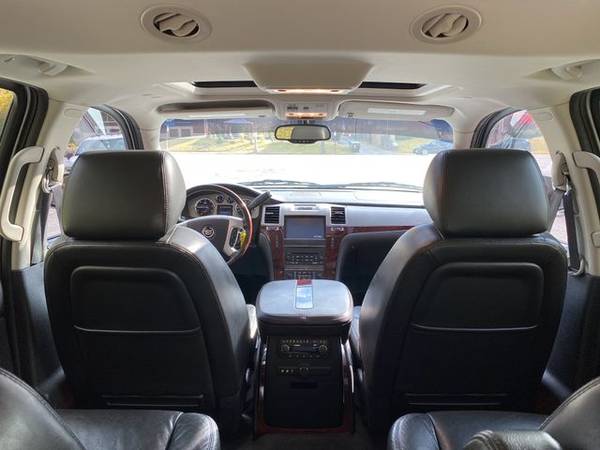 !! 2011 Cadillac Escalade !! - cars & trucks - by dealer - vehicle... for sale in Saint Louis, MO – photo 16