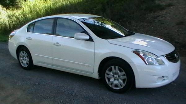 2012 nissan altima - cars & trucks - by owner - vehicle automotive... for sale in Alexandria, PA – photo 2