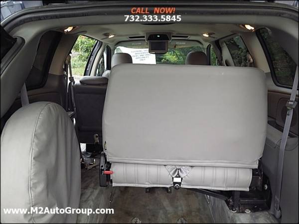 2006 Chrysler Town & Country Limited 4dr Extended Mini Van w/ Power... for sale in East Brunswick, NY – photo 12