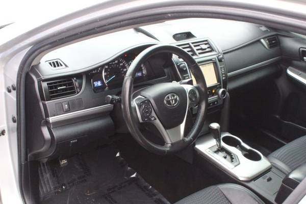 2014 Toyota Camry SE Clean carfax Low miles Leather for sale in Everett, WA – photo 16