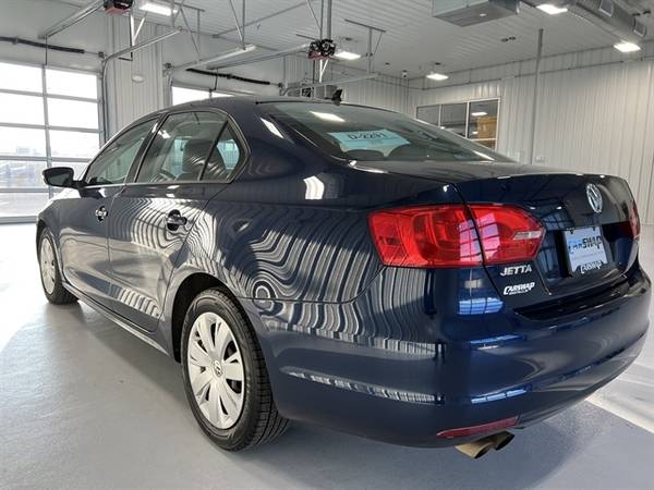 2014 Volkswagen Jetta SE - - by dealer - vehicle for sale in Sioux Falls, SD – photo 2