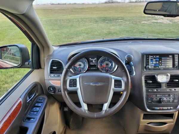 2014 Chrysler Town & Country Touring (One Owner! Trades Welcome!) -... for sale in Jefferson, WI – photo 8