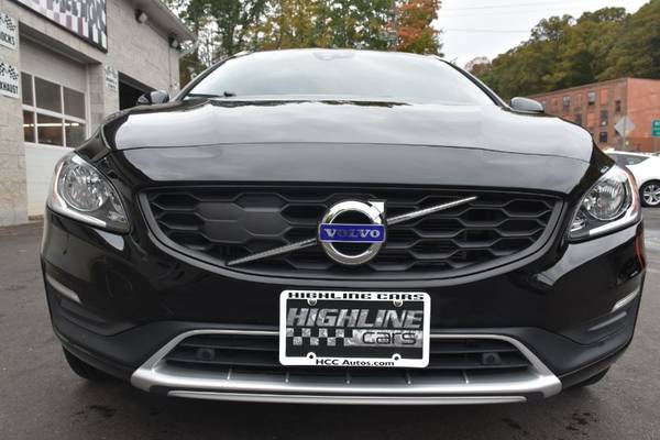 2018 Volvo V60 Cross Country All Wheel Drive T5 AWD Wagon for sale in Waterbury, MA – photo 12