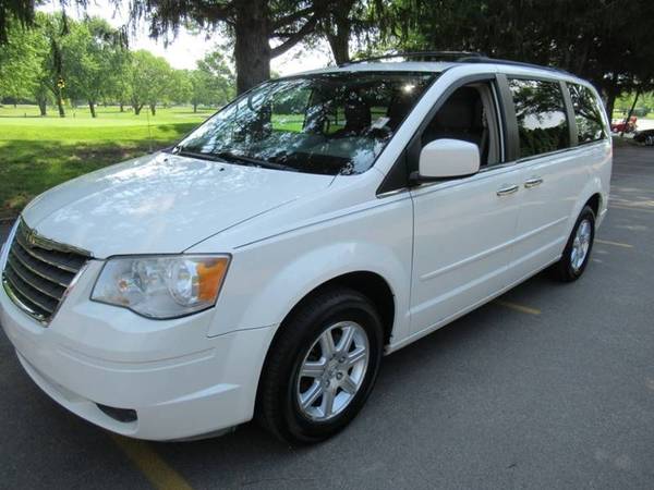 2008 Chrysler Town and Country Touring 4dr Mini Van for sale in Bloomington, IL – photo 6