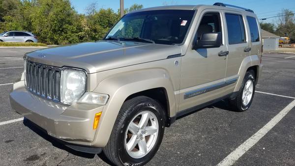 2010 Jeep Liberty Limited 4x4 leather sunroof for sale in Clarksville, TN