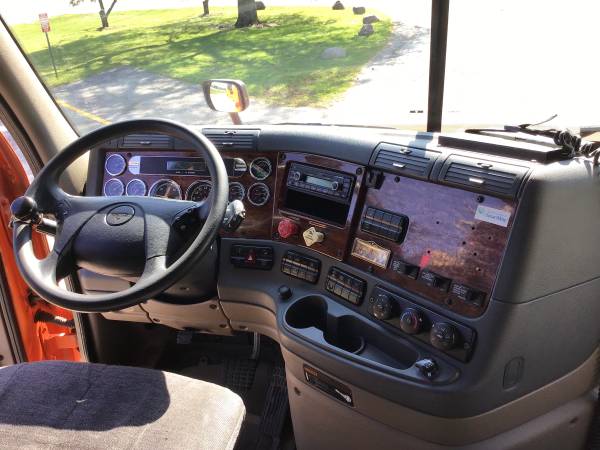 Freightliner Cascadia 2012 Automatic for sale in Buffalo Grove, IL – photo 13