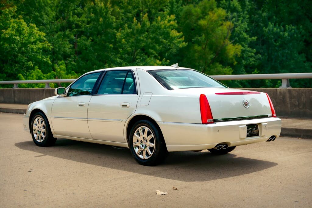 2011 Cadillac DTS Premium FWD for sale in Memphis, TN – photo 10