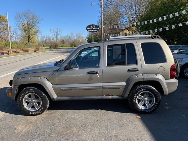 2005 Jeep Liberty Renegade 4X4 Sport Utility 4-Door - cars & trucks... for sale in Dayton, OH