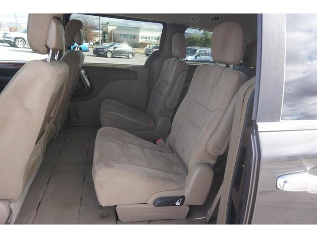 2015 Chrysler Town & Country Touring for sale in Alcoa, TN – photo 12