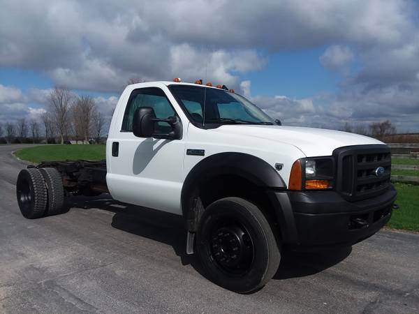 2005 Ford F450 XL Super Duty Cab and Chassis 42k Mi V10 Gas for sale in Gilberts, AR