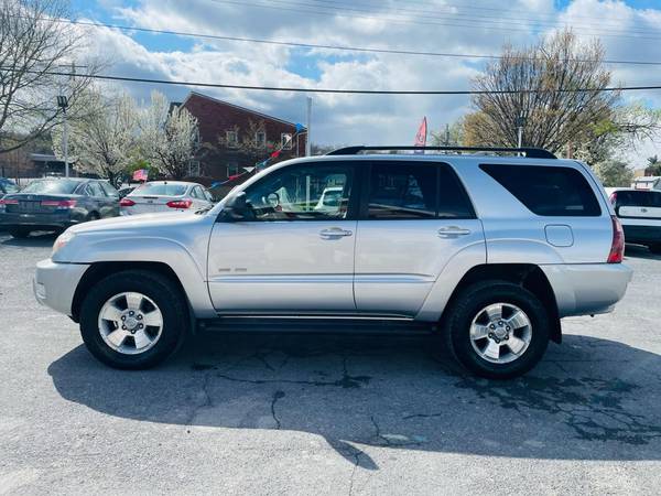 2005 Toyota 4Runner Automatic 4x4 Low Mileage Excellent Condition for sale in Harrisonburg, VA – photo 3