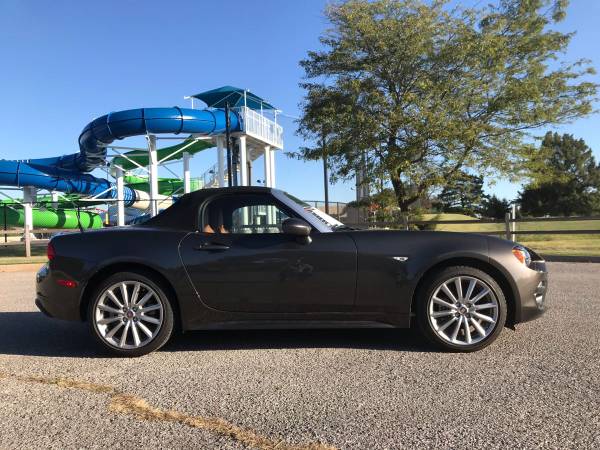 2018 FIAT 124 SPIDER LUSSO W/ NAV & STANDARD TRANS!!! for sale in Norman, TX – photo 4
