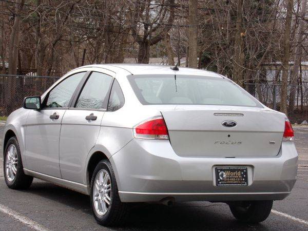 2009 Ford Focus SE Sedan for sale in Cleveland, OH – photo 4