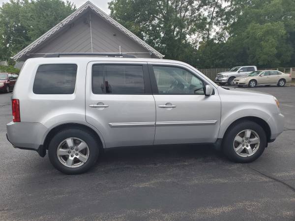 PRICED TO MOVE NICE 2010 HONDA PILOT EX-L - cars & trucks - by... for sale in Oshkosh, WI