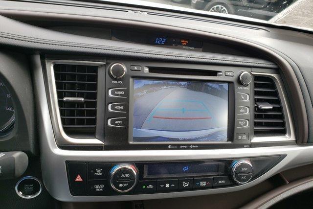 2018 Toyota Highlander XLE for sale in Monroe, WI – photo 8