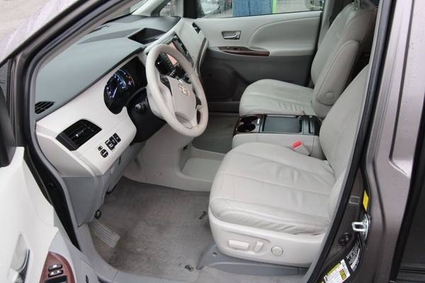 2011 TOYOTA SIENNA XLE 8-Passenger Call us at for sale in Everett, WA – photo 9