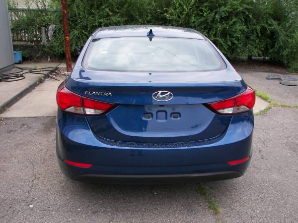 2015 HYUNDAI ELANTRA SE - cars & trucks - by dealer - vehicle... for sale in Pittsburgh, PA – photo 5