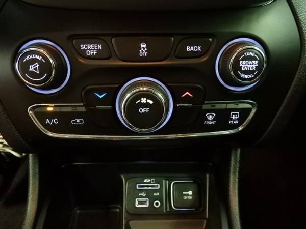 2018 Jeep Cherokee Latitude Plus FWD for sale in Sherman, TX – photo 22